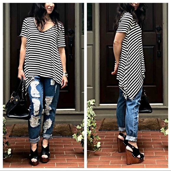 ✨LAST ONE✨Striped V neck asymmetrical top - Picture 5 of 8